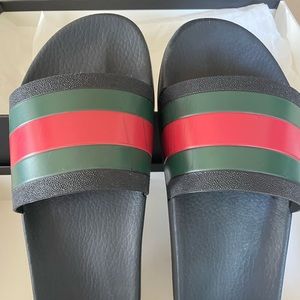 Gucci slides mens size 11. Great condition worn very little.